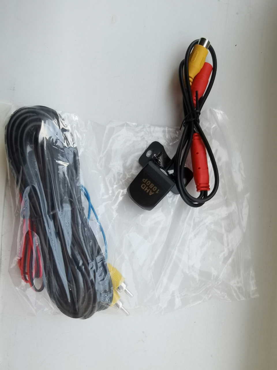 Решил устанавить камеру в перед по виду и изображение схожа с родной камерой (teyes cc3) — KIA Sportage (3G)