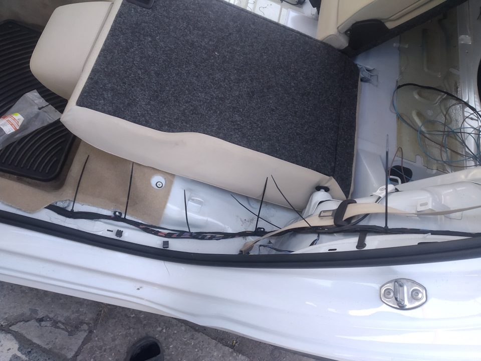 Фото в бортжурнале Volkswagen Passat (US) (1G)