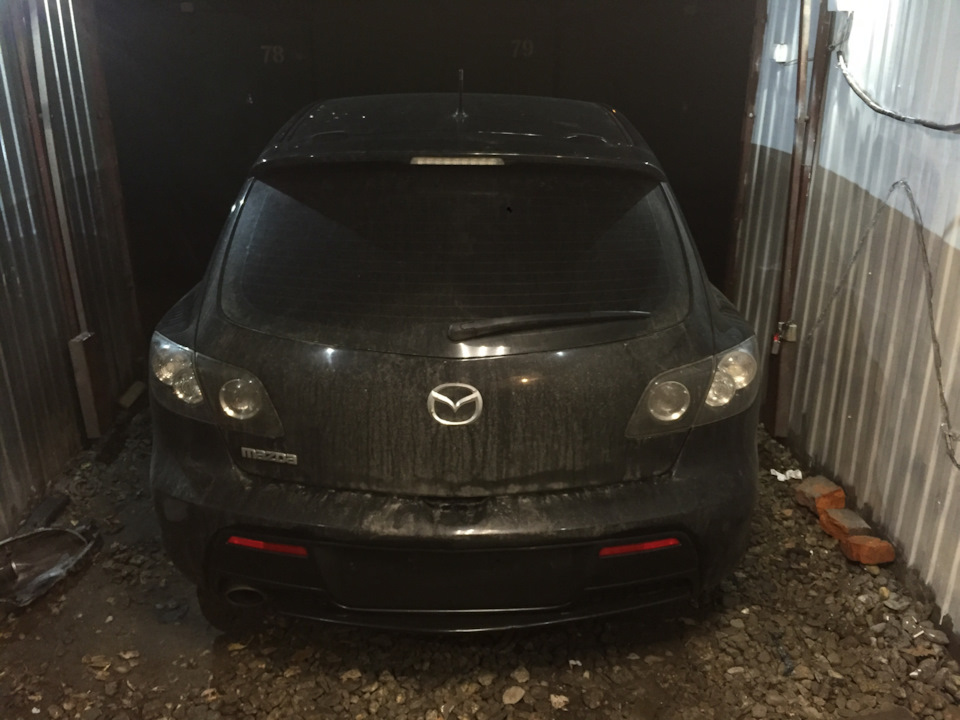 Симметрия фонарей. Подиум под номер GM — Mazda 3 (1G) BK, 1,6 л, 2005 ...