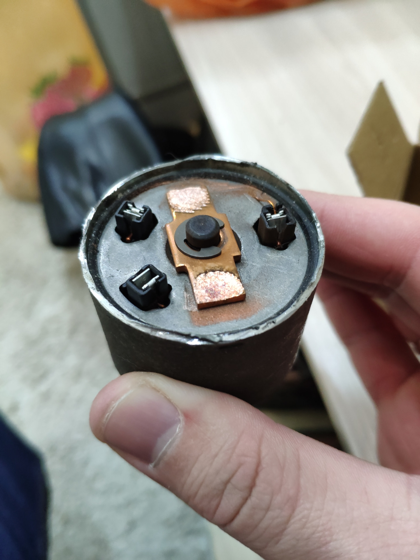 Замена АКБ и втягивающего реле стартера — KIA Rio (3G), 1,6 л, 2012 ...