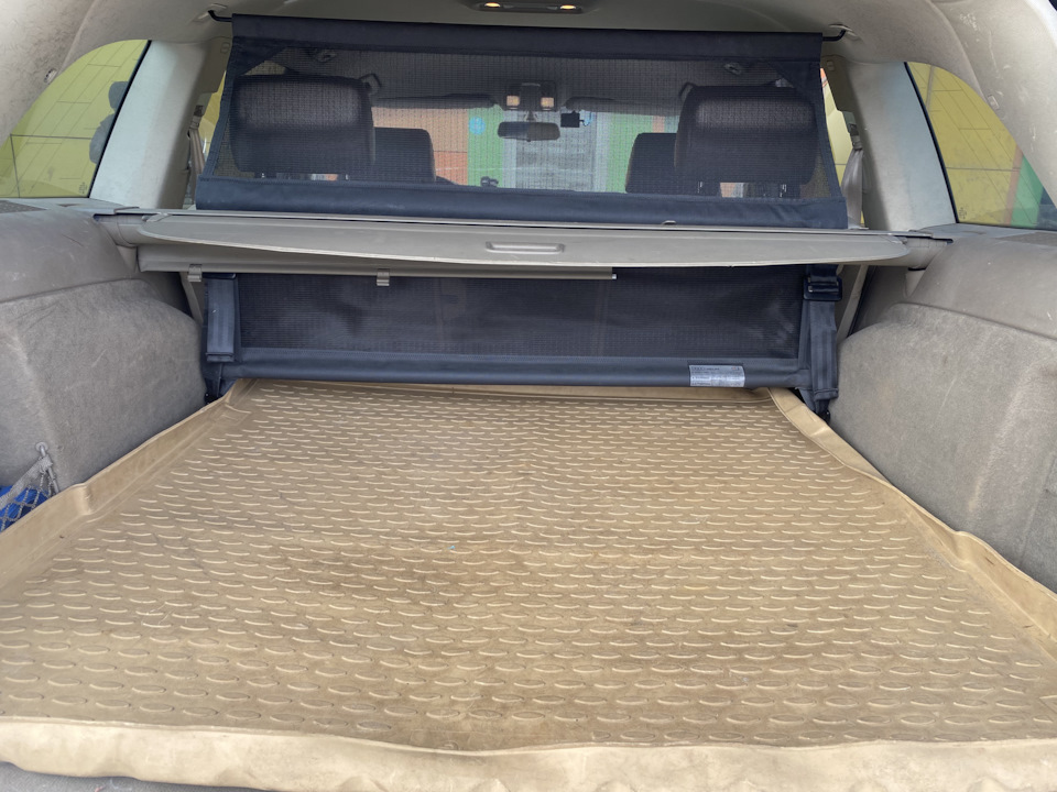 25. Оригинальная сетка в багажник — Audi Q7 (1G), 3 л, 2006 года ...