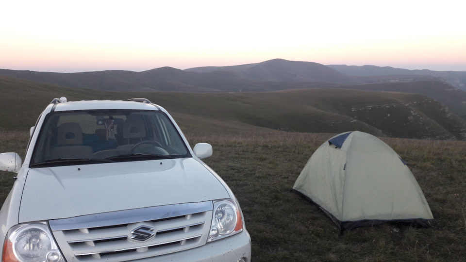 Suzuki Grand Vitara XL7 Белый любимец-проходимец