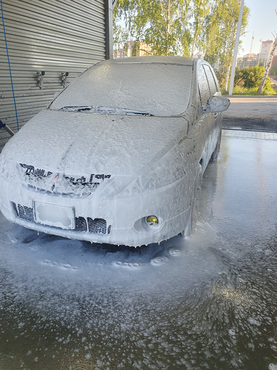 Полировка кузова и защитное восковое покрытие — Mitsubishi Grandis, 2,4 л,  2003 года | мойка | DRIVE2