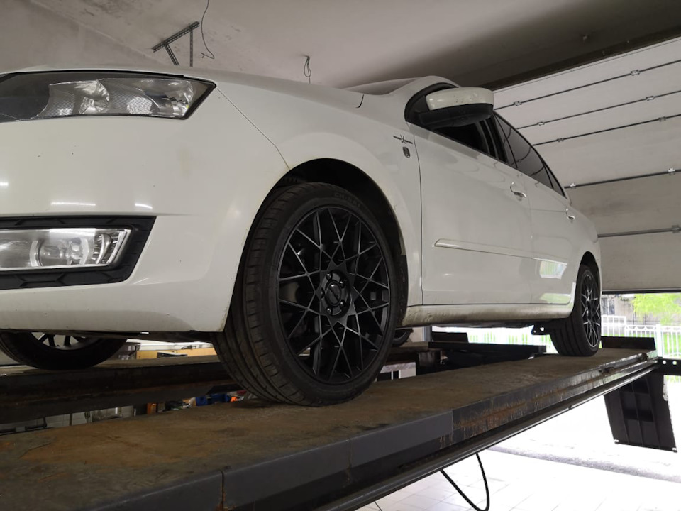 #15 Замена стойки стабилизатора поперечной устойчивости — Skoda Rapid ...