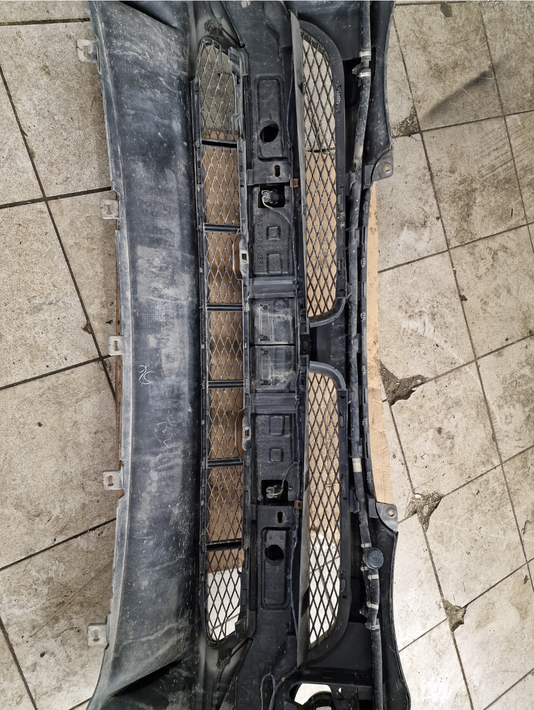 Трещина в бампере — BMW X5 (E53), 4,8 л, 2006 года | кузовной ремонт ...