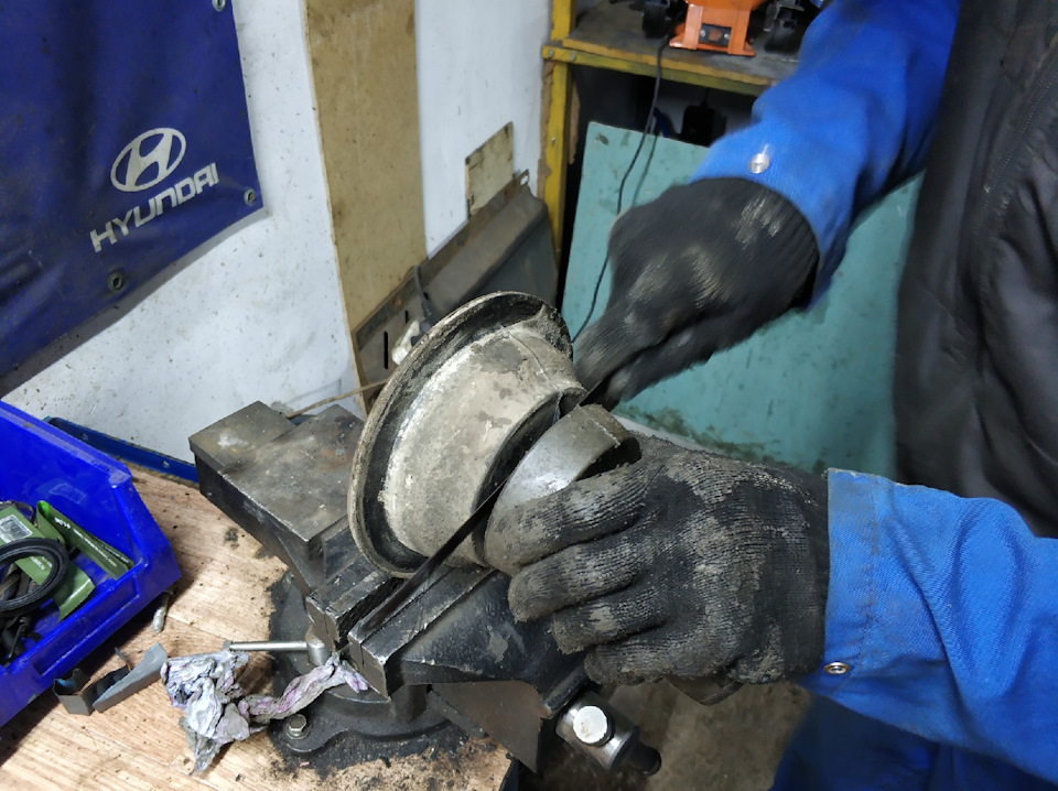 Газель сломалась на пополам - 92 фото