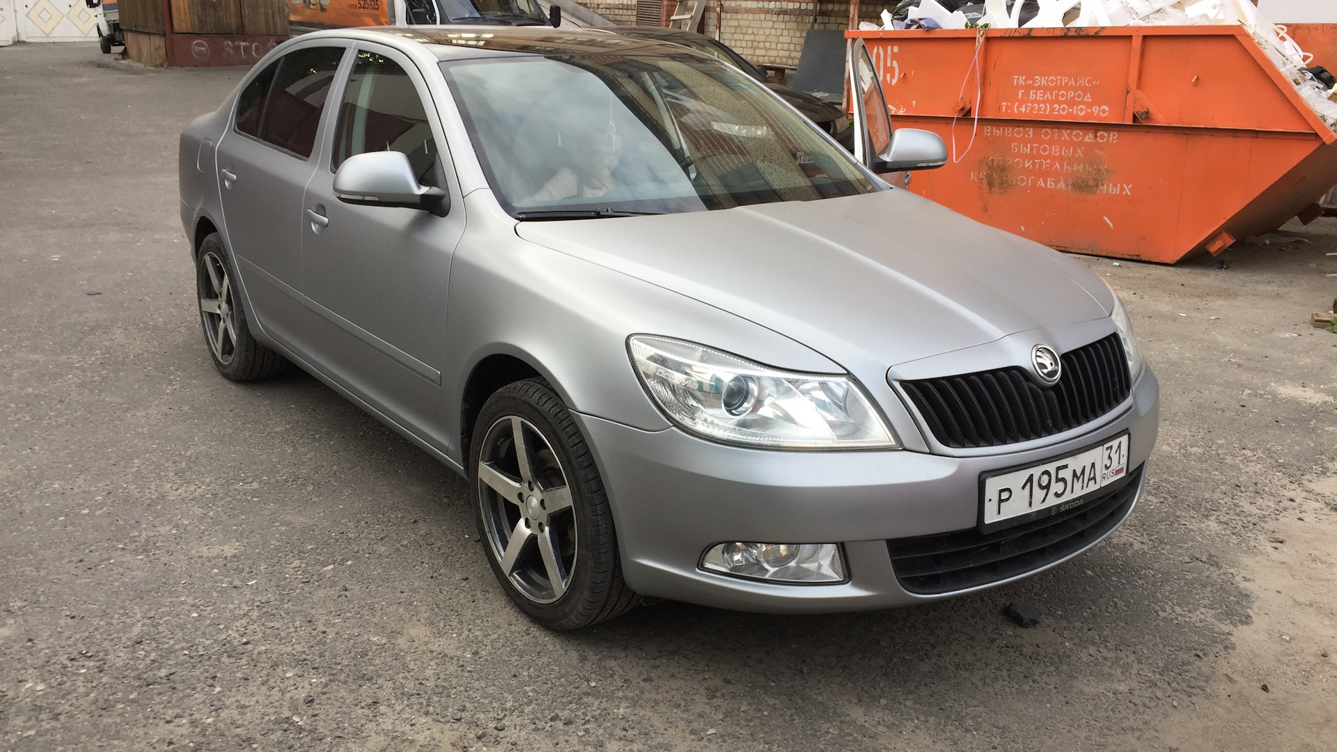 Skoda Octavia a5 черная матовая