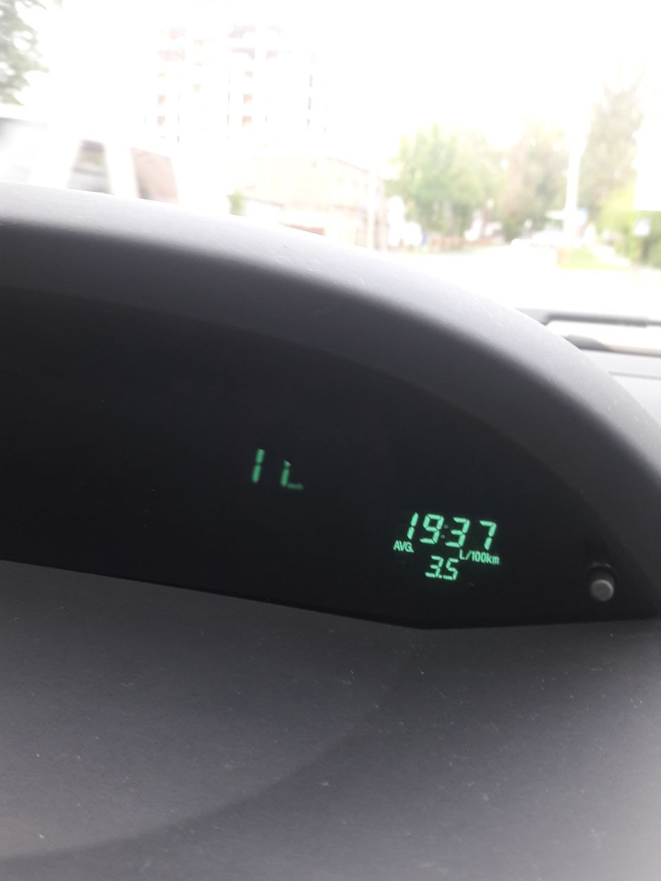 8. Расход. Личный рекорд 🏆 — Toyota Yaris (p2), 1,4 л, 2006 года ...