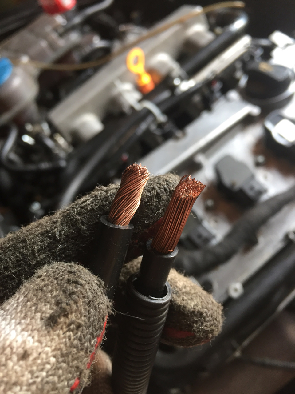 Лопнула клемма акб — Audi A4 (B6), 1,8 л, 2003 года | просто так | DRIVE2