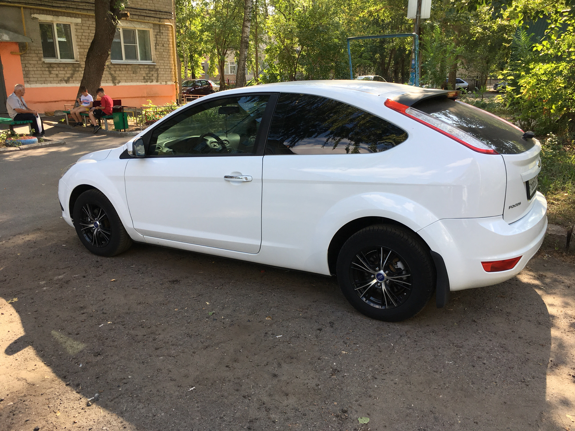 Ford Focus 2 РєСѓРїРµ Р±РµР»С‹Р№