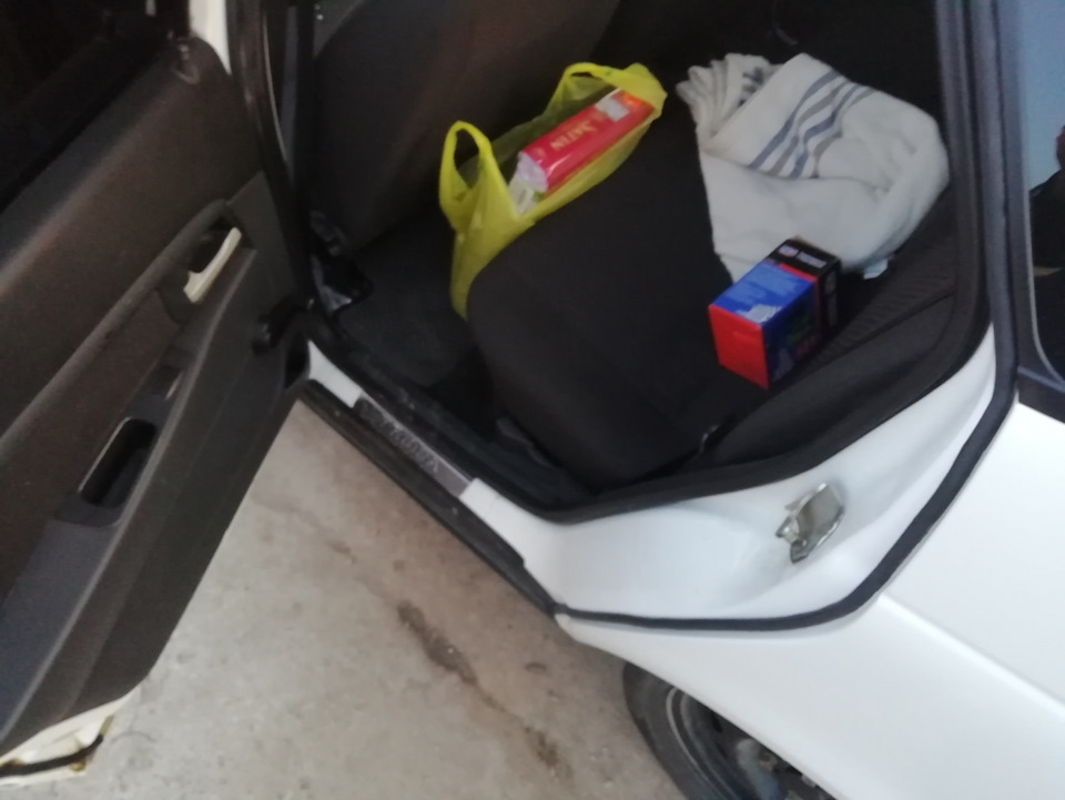 Уплотнение дверей на Приоре, или Небольшой колхоз за небольшую сумму ...