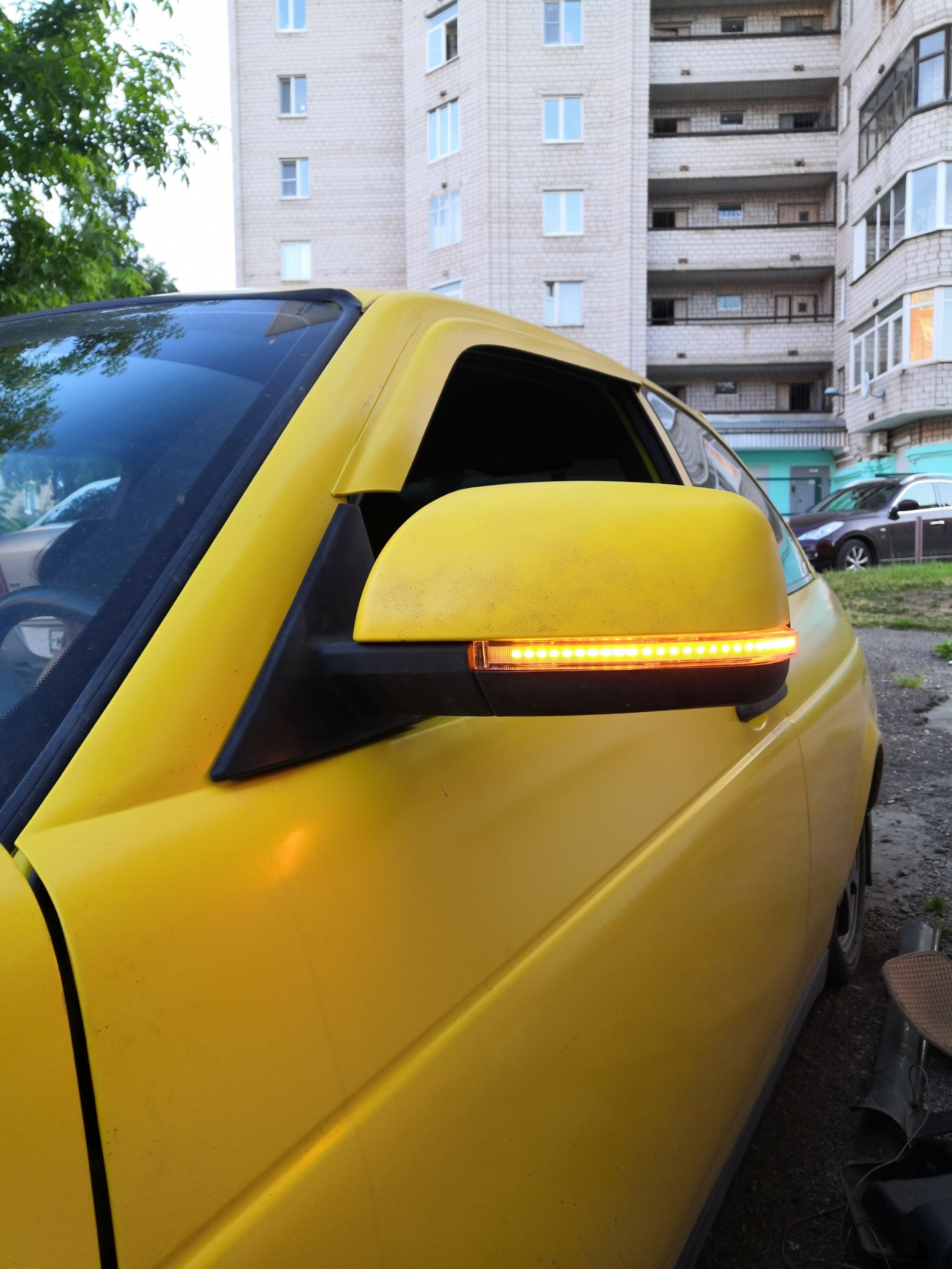 Поворотники lexus. Лексус поворотники ВАЗ 2112. Поворотники Лексус на приору. Поворотники Приора. Лексус поворотники на ВАЗ.