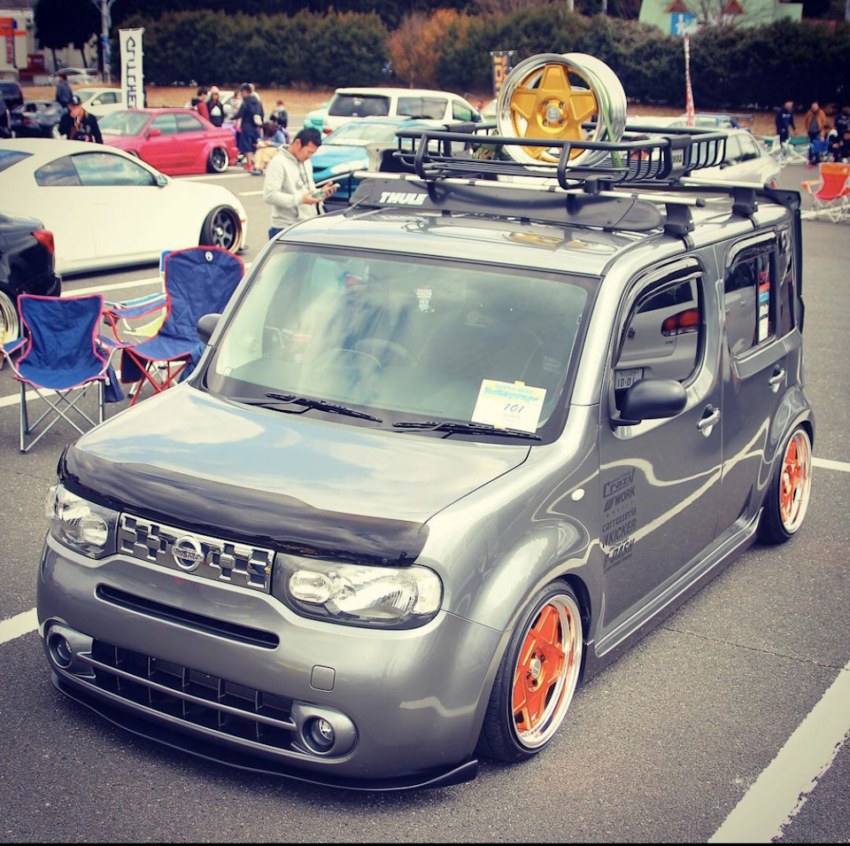 Nissan Cube z12 stance