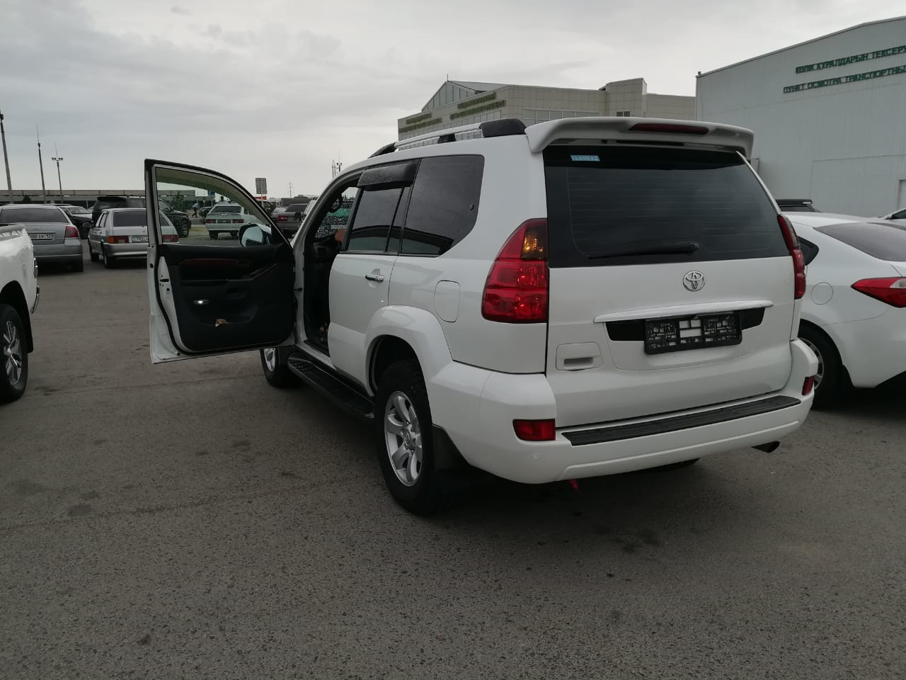 Дром прадик. Прадо r2 2007. Китайский Прадик 120. Drive2 Toyota Land Cruiser Prado 120 7-местная. 1e9 цвет Toyota Land Cruiser Prado 120.