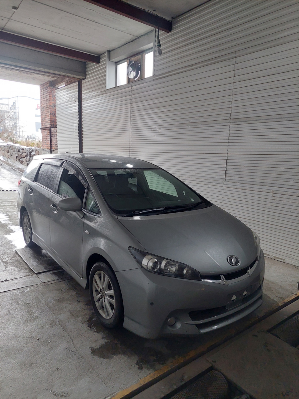 Toyota Wish 2012 ZGE20. Доставка автомобилей в Иркутск — Toyota Wish  (AE20), 1,8 л, 2011 года | покатушки | DRIVE2