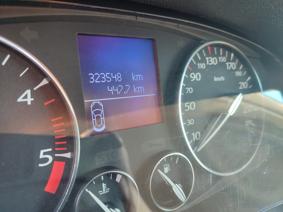 Задние колодки — Renault Laguna III, 1,5 л, 2009 года | расходники | DRIVE2