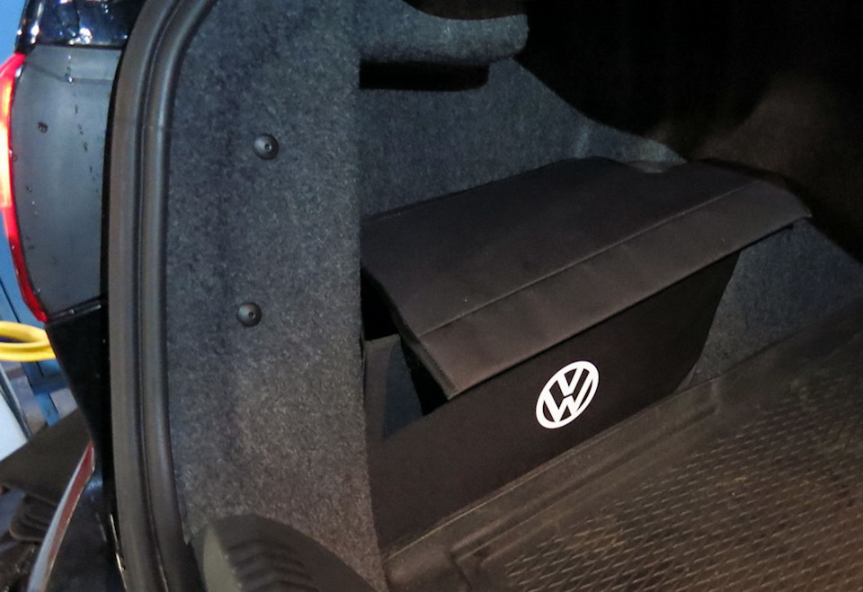 Как снять обшивку багажника фольксваген джетта Полка в багажник - Volkswagen Jetta VI, 1,6 л, 2013 года аксессуары DRIVE2