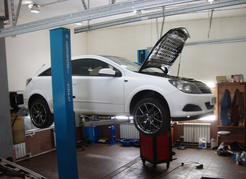 Замена ступицы и очередное ТО — Opel Astra H GTC, 1,6 л, 2007 года ...