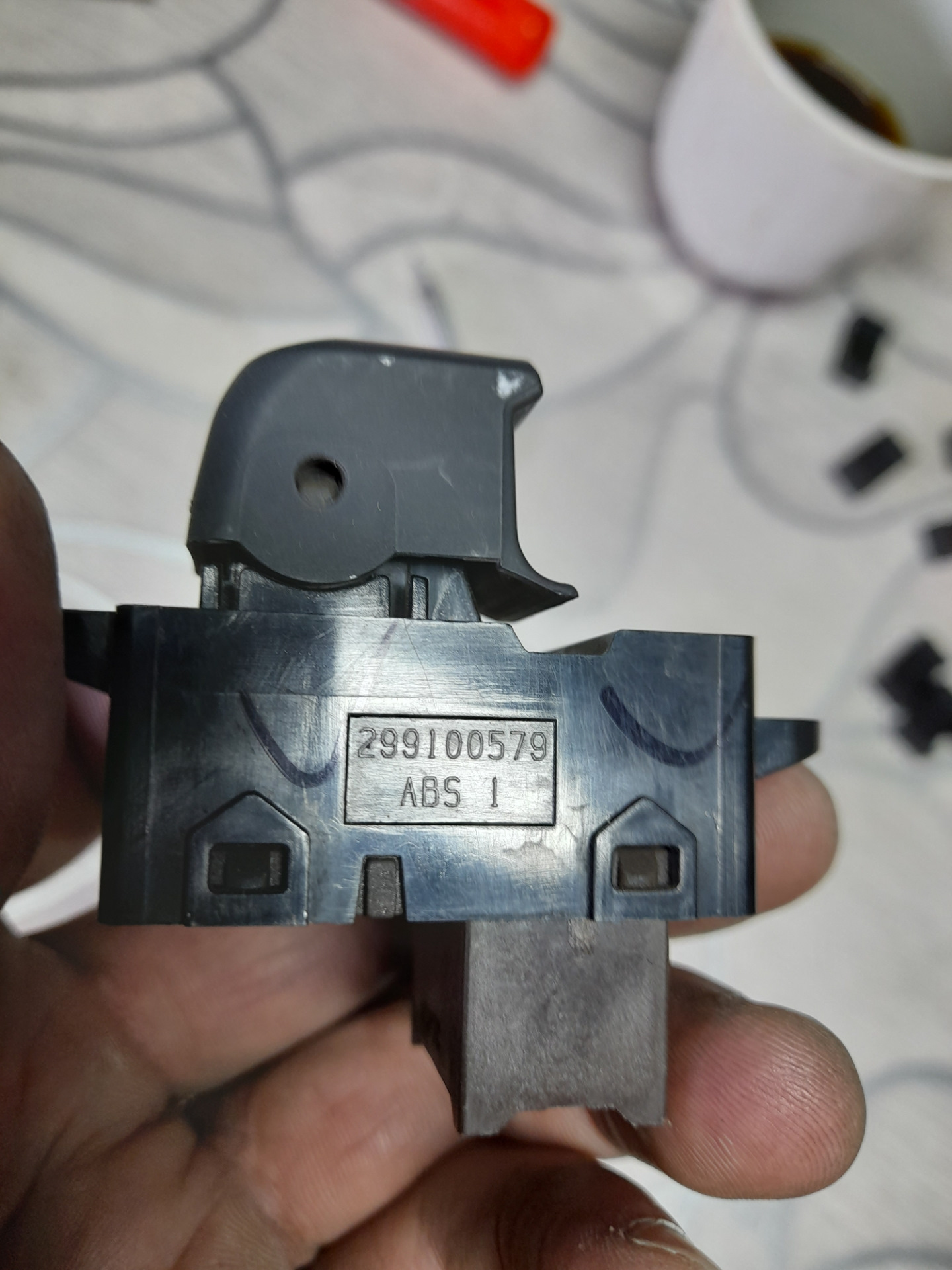 Кнопка стеклоподъёмника киа рио 2012 — KIA Rio (3G), 1,4 л, 2012 года ...