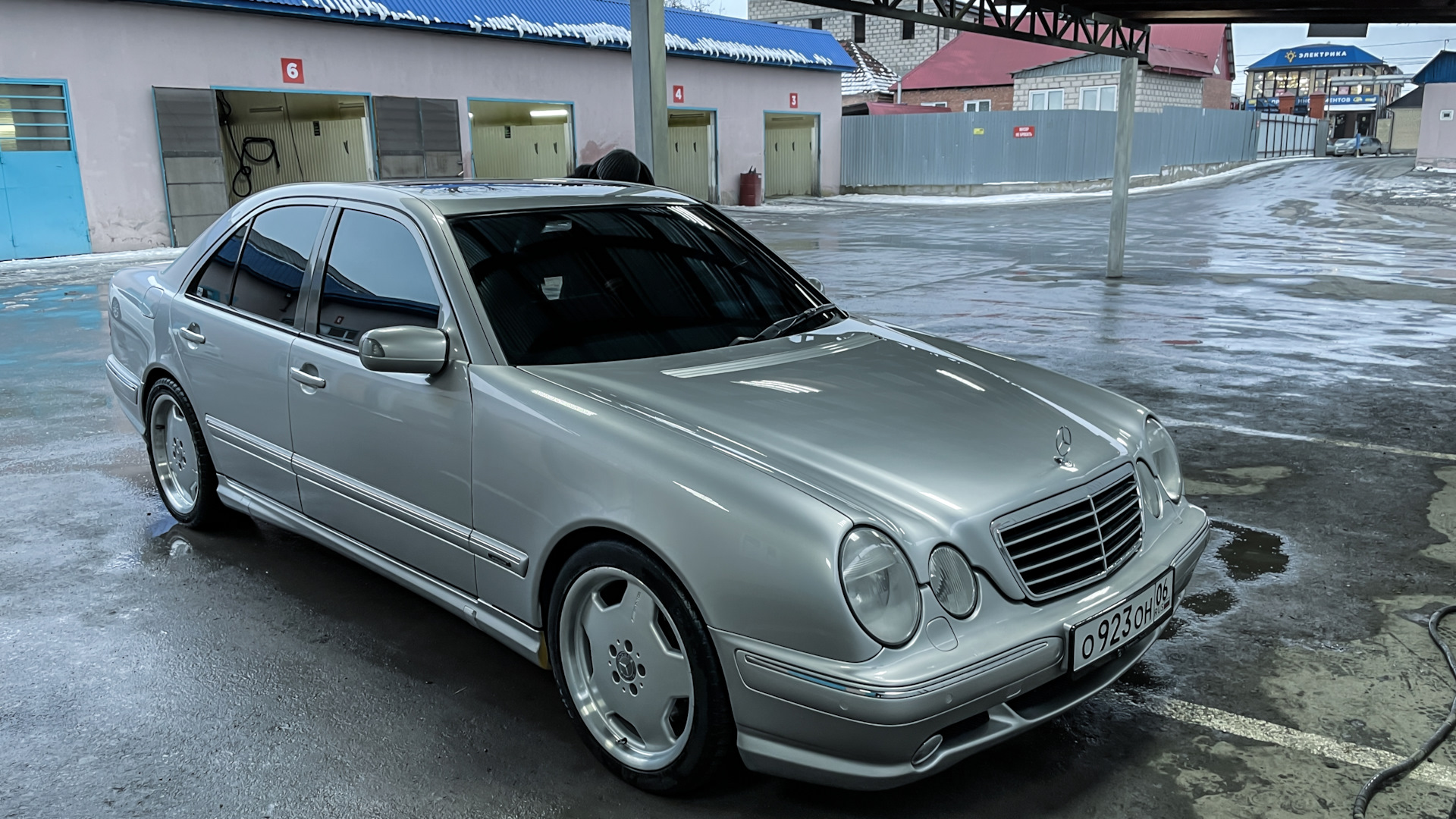 Mercedes-Benz E 55 AMG W210 55  2001     DRIVE2