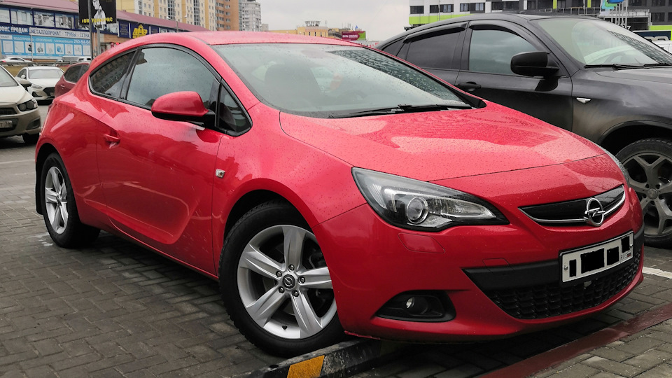 Opel astra gtc 1.4. Opel Astra GTC 1.4 турбо. Opel Astra j 1.4 Turbo. Opel Astra j GTC 1.4 Turbo 2013. Opel Astra GTC 2012 1.4 Turbo.