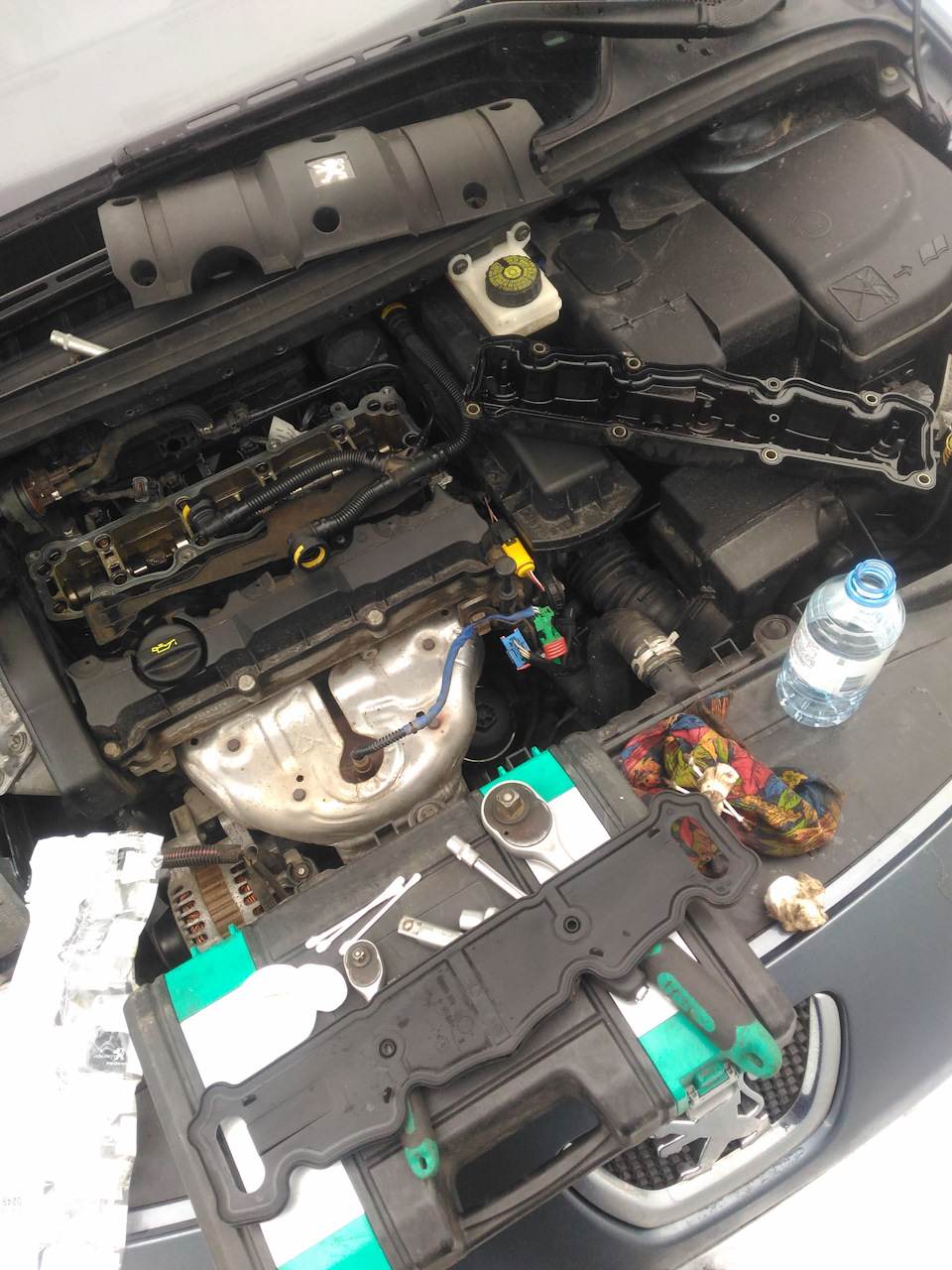 Замена Прокладки Клапанной Крышки — Peugeot 307, 1,6 л, 2006 года ...