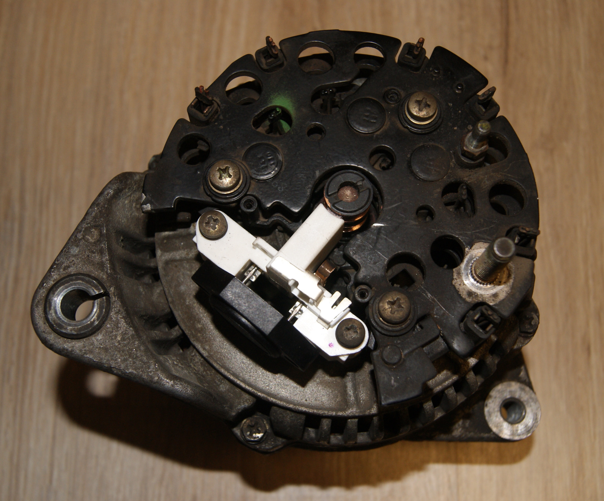 НА ПРИБОРНОЙ ПАНЕЛИ ЗАГОРЕЛСЯ КРАСНЫЙ АККУМУЛЯТОР: РЕМОНТ ГЕНЕРАТОРА ...