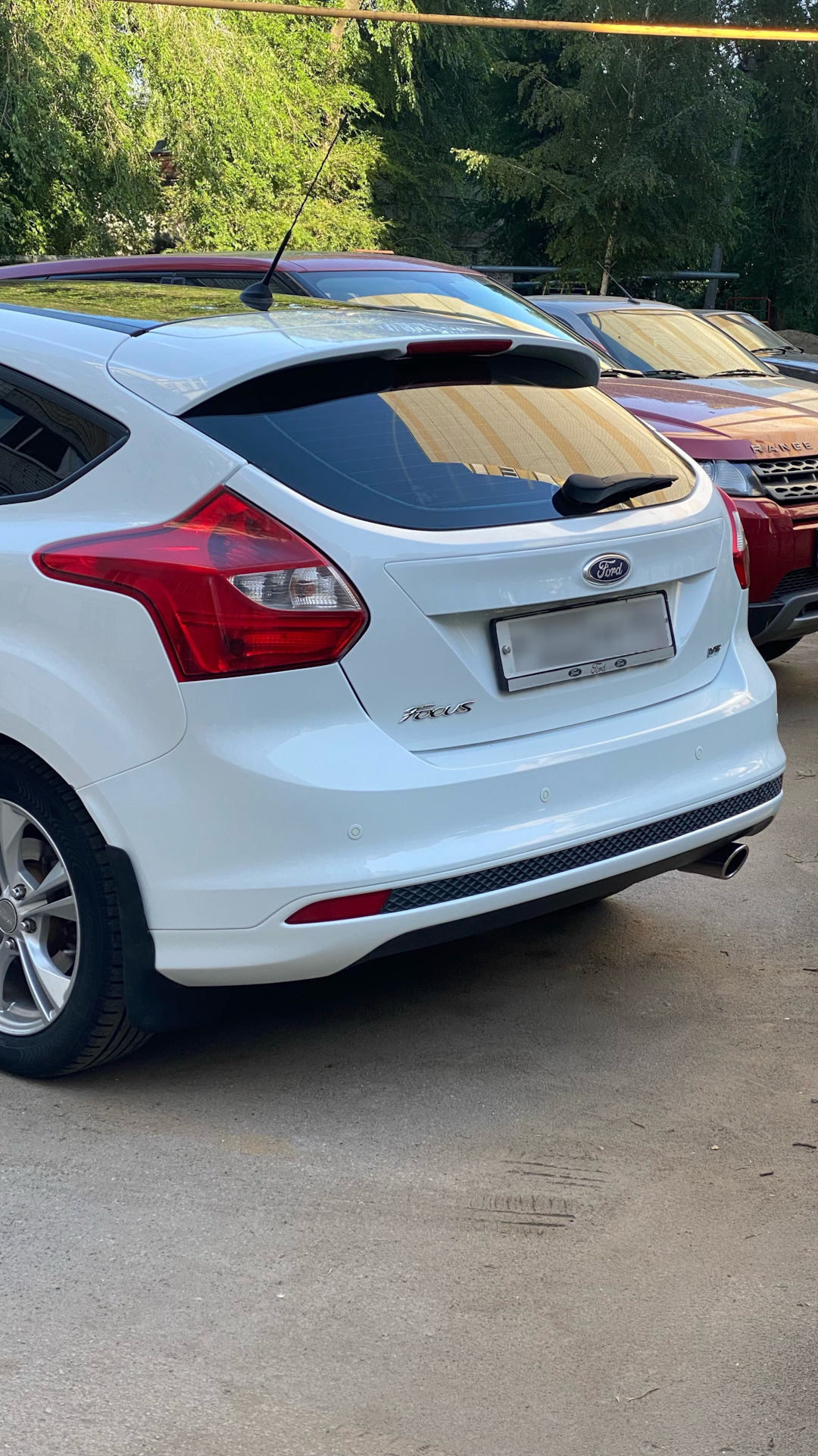 задний бампер форд фокус 3 хэтчбек. Ford focus 3 сзади. юбка форд фокус 3. форд фокус 3 задний. задняя юбка ford focus 3.