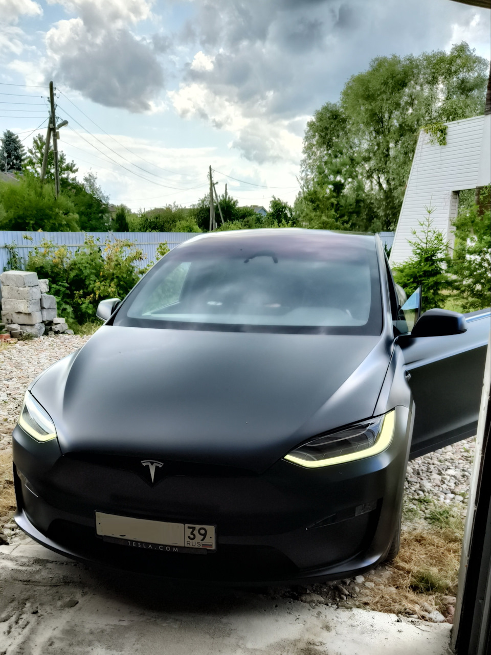 Как установить SIM карту в Tesla Model X Plaid — DRIVE2