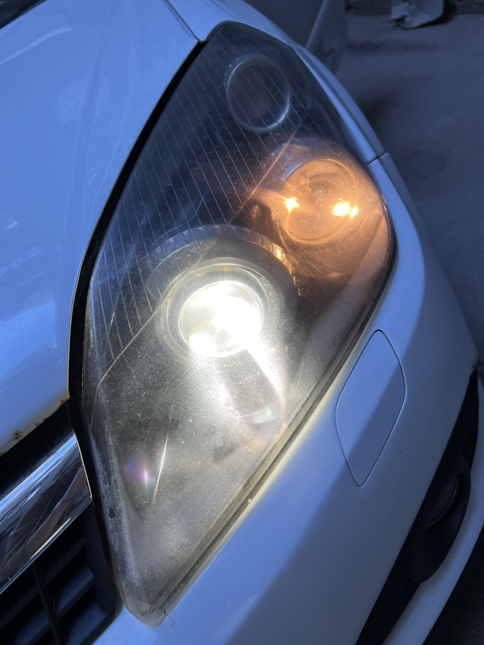 Правая фара стоит депо — Opel Astra H GTC