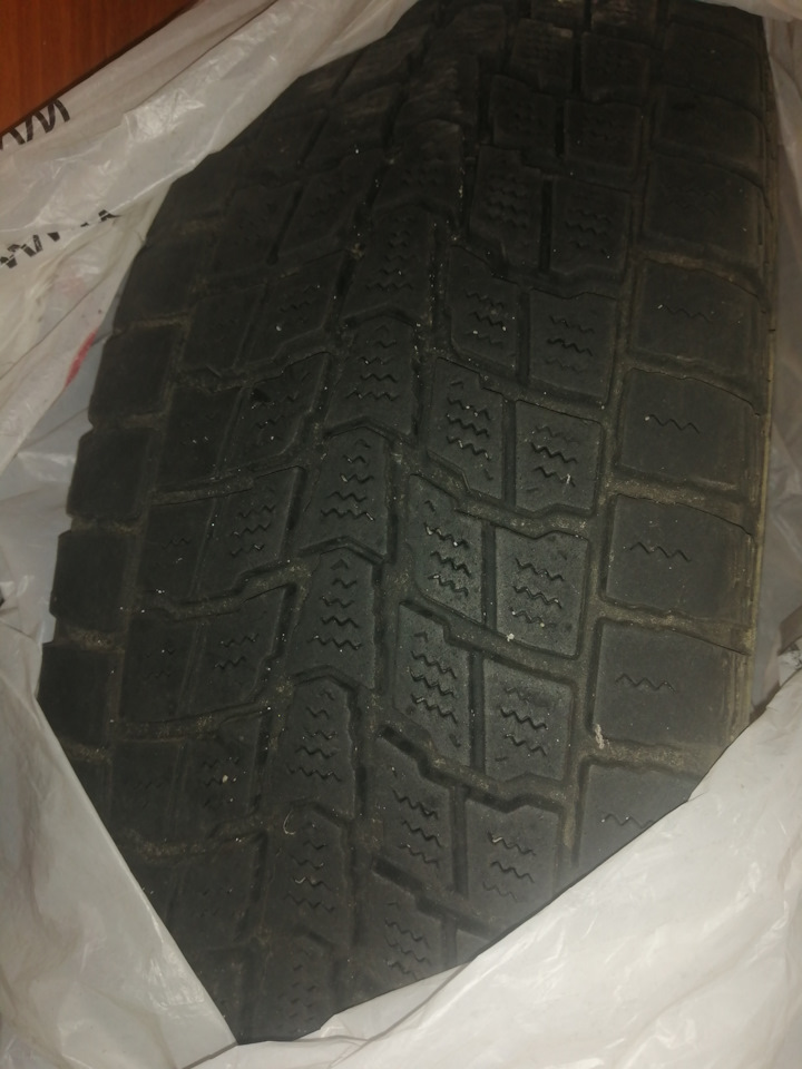 Шины зимние нешипованные Dunlop 225/65 R17 на Toyota RAV4 (IV). Б/у | 5 ...