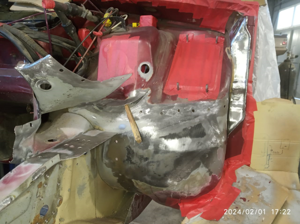 01.02.2024 (Часть 3) Ремонт левой торцевой панели кабины. Удаление ...