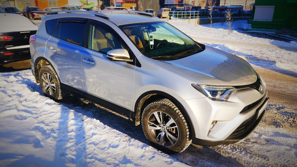 Тонировка — Toyota RAV4 (IV), 2 л, 2015 года | стайлинг | DRIVE2