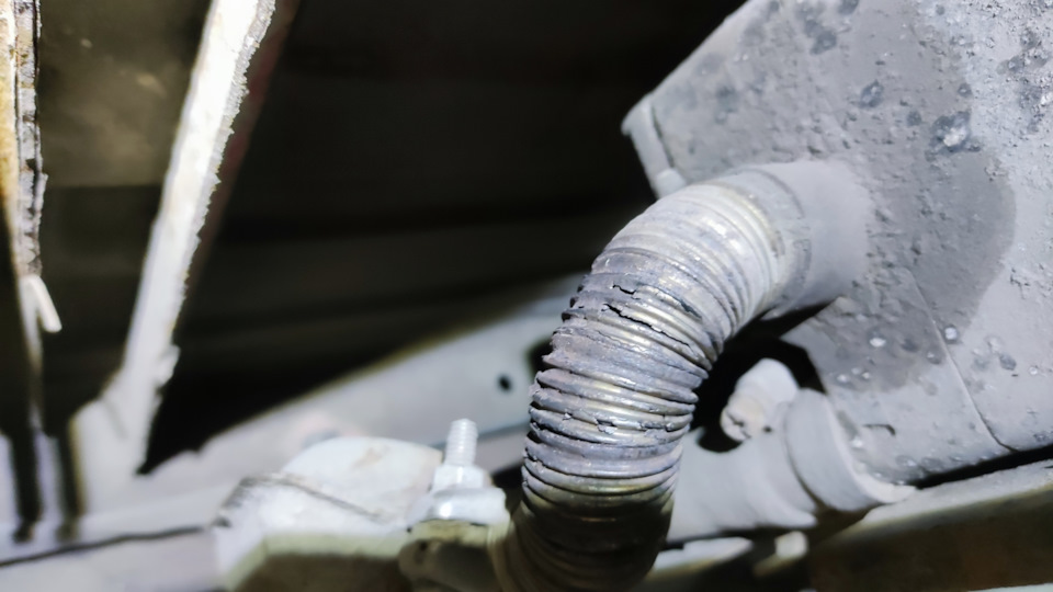 Гофра глушителя webasto прогорела немного. — FIAT Ducato II, 2,3 л ...