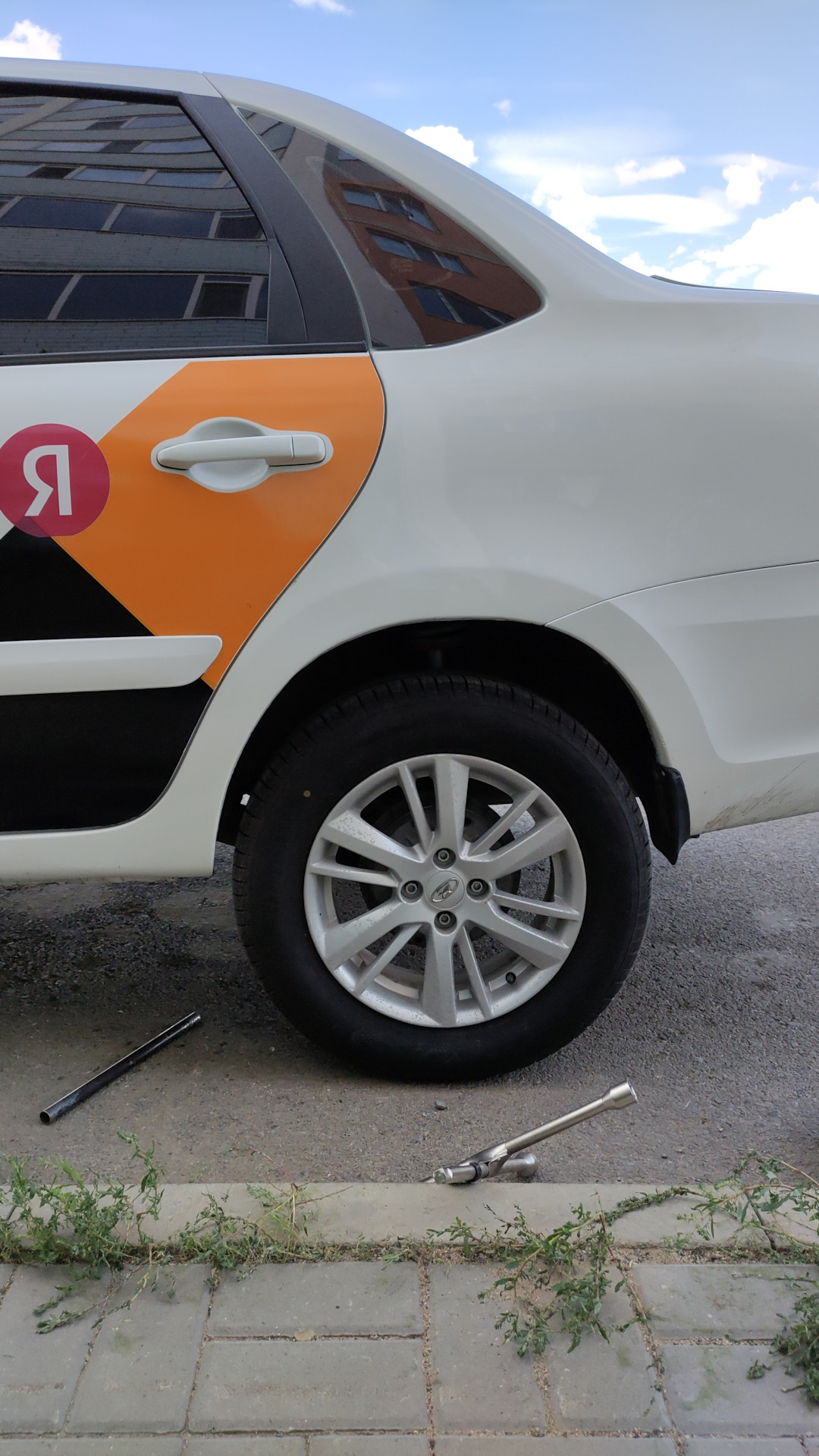 Проставки — Lada Гранта (2G) FL, 1,6 л, 2019 года | шины | DRIVE2