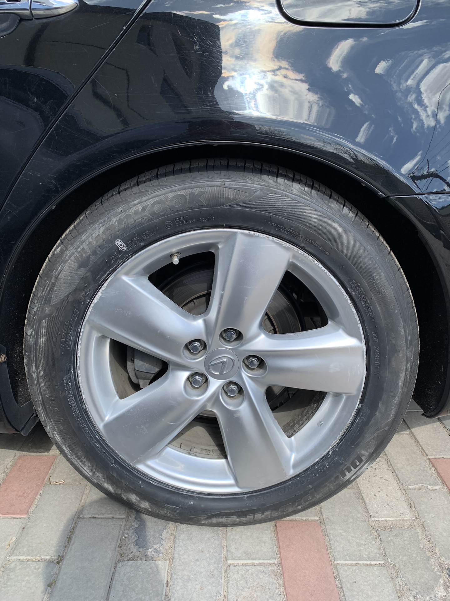 Колеса на лексус gx460. Лексус gx460. Шины лексус 460. Диски lexus gx460 r18. Диски лексус 460.