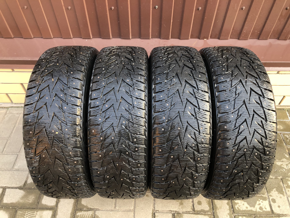 Шины зимние шипованные Nexen 225/55 R18 на Hyundai ix35, KIA Sportage (3G), Hyundai Santa Fe (3G), KIA Sorento (3G), Hyundai Tucson (TL). Б/у | 19 000 ₽ в городе Клинцы | DRIVE2