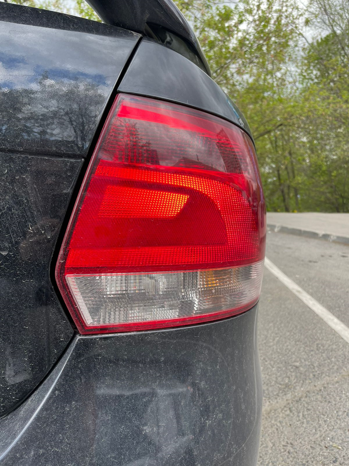 HELLA Задний левый фонарь Polo sedan — Volkswagen Polo Sedan, 1,6 л ...