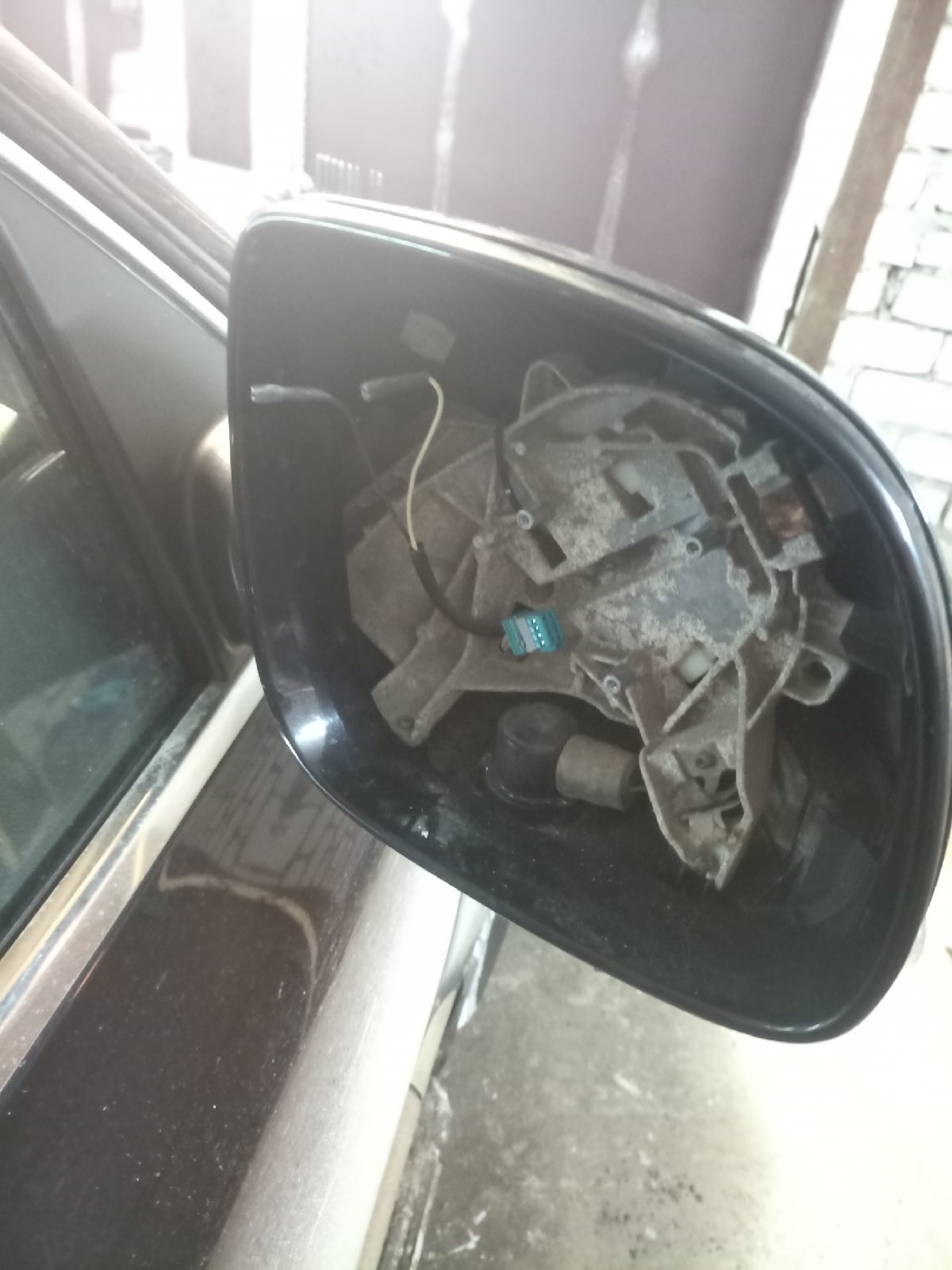 Моторчик зеркала, плафон салона — замена — Volkswagen Touareg (1G), 3 л ...