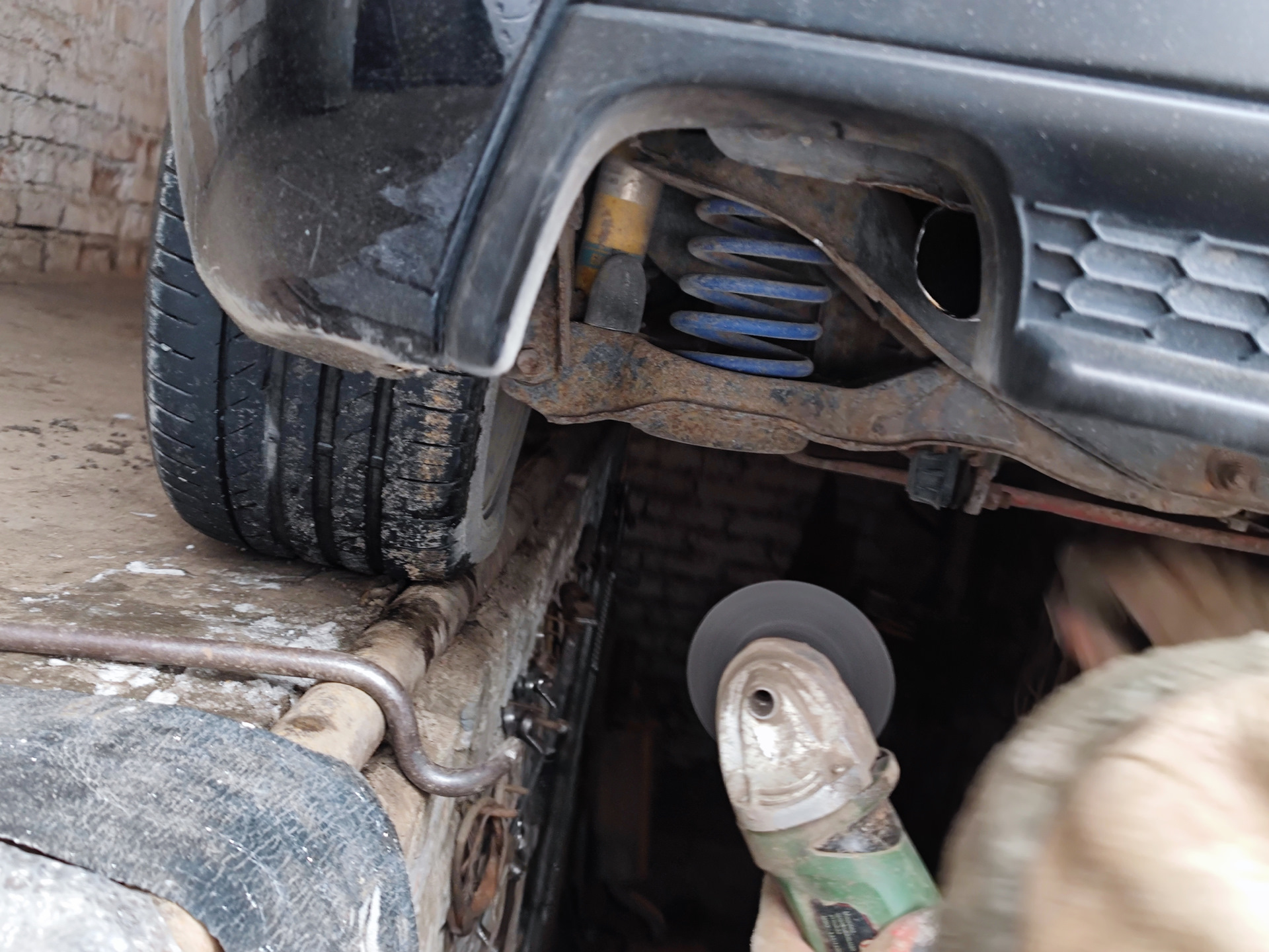 Установка прямоточного глушителя. — Mazda 3 MPS (1G), 2,3 л, 2007 года ...