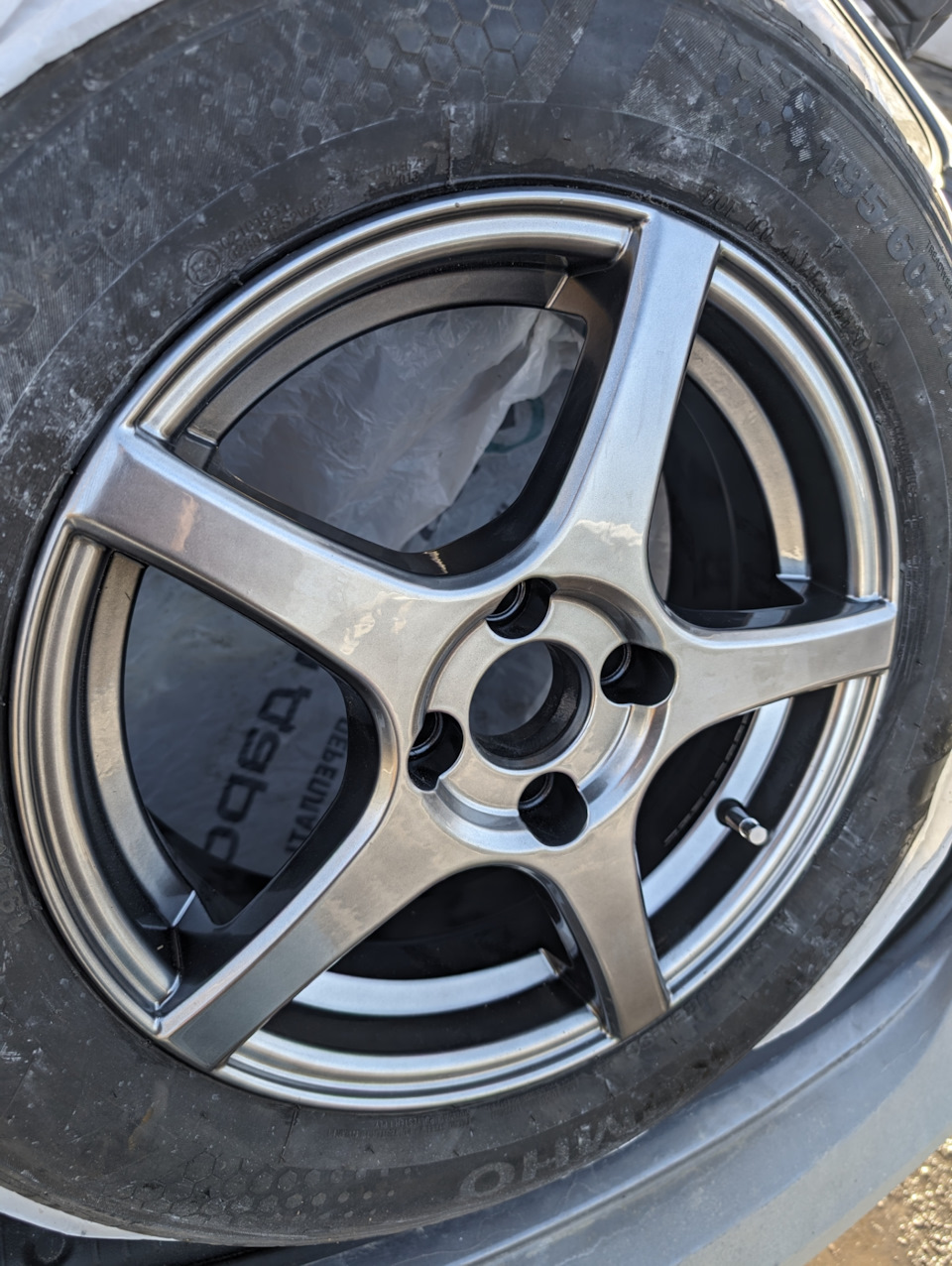 Покраска дисков — Hyundai Solaris, 1,4 л, 2011 года | колёсные диски ...