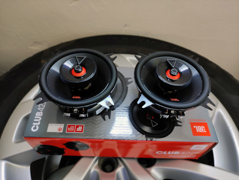 Infinix xl422. JBL Club 422f. Колонки JBL Club 422f. Коаксиальная АС JBL Club 422f. Динамик JBL Club 522.