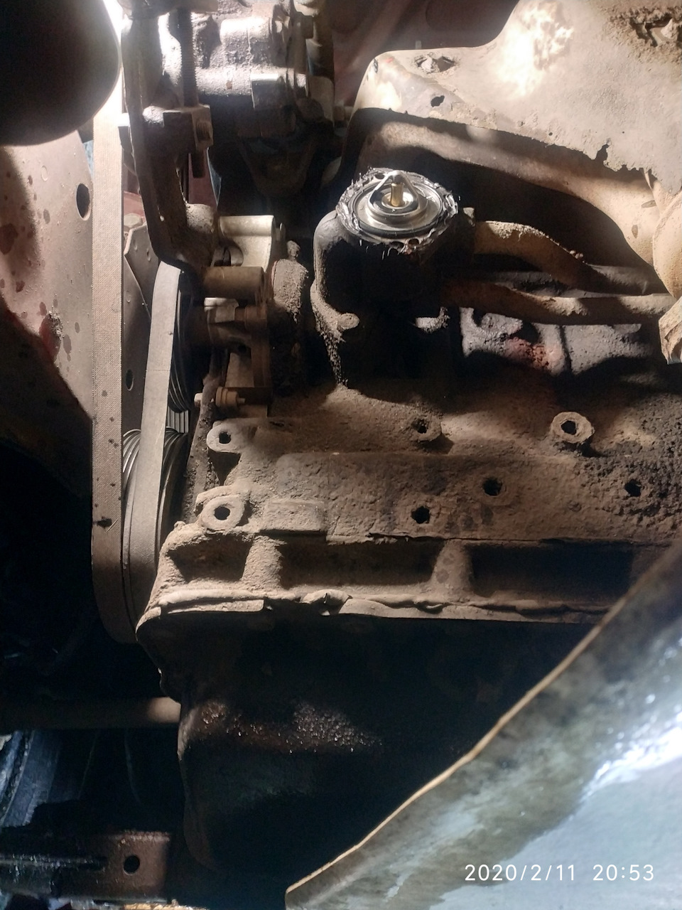 Замена термостата — Mazda 626 IV (GE), 1,8 л, 1994 года | своими руками ...