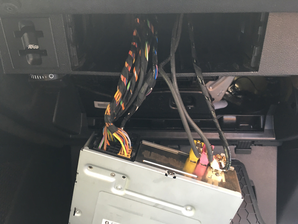 Фото в бортжурнале Volkswagen Tiguan (2G)