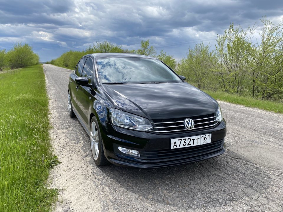 Volkswagen Polo sedan Black Edition