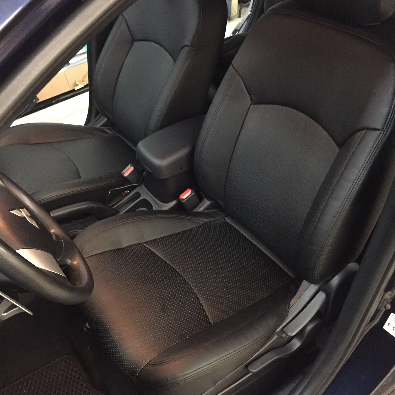 Чехол mitsubishi. Чехлы Mitsubishi ASX. Чехлы на Мицубиси АСХ. Авточехлы на Митсубиси АСХ. Чехлы MB brothers Mitsubishi ASX.