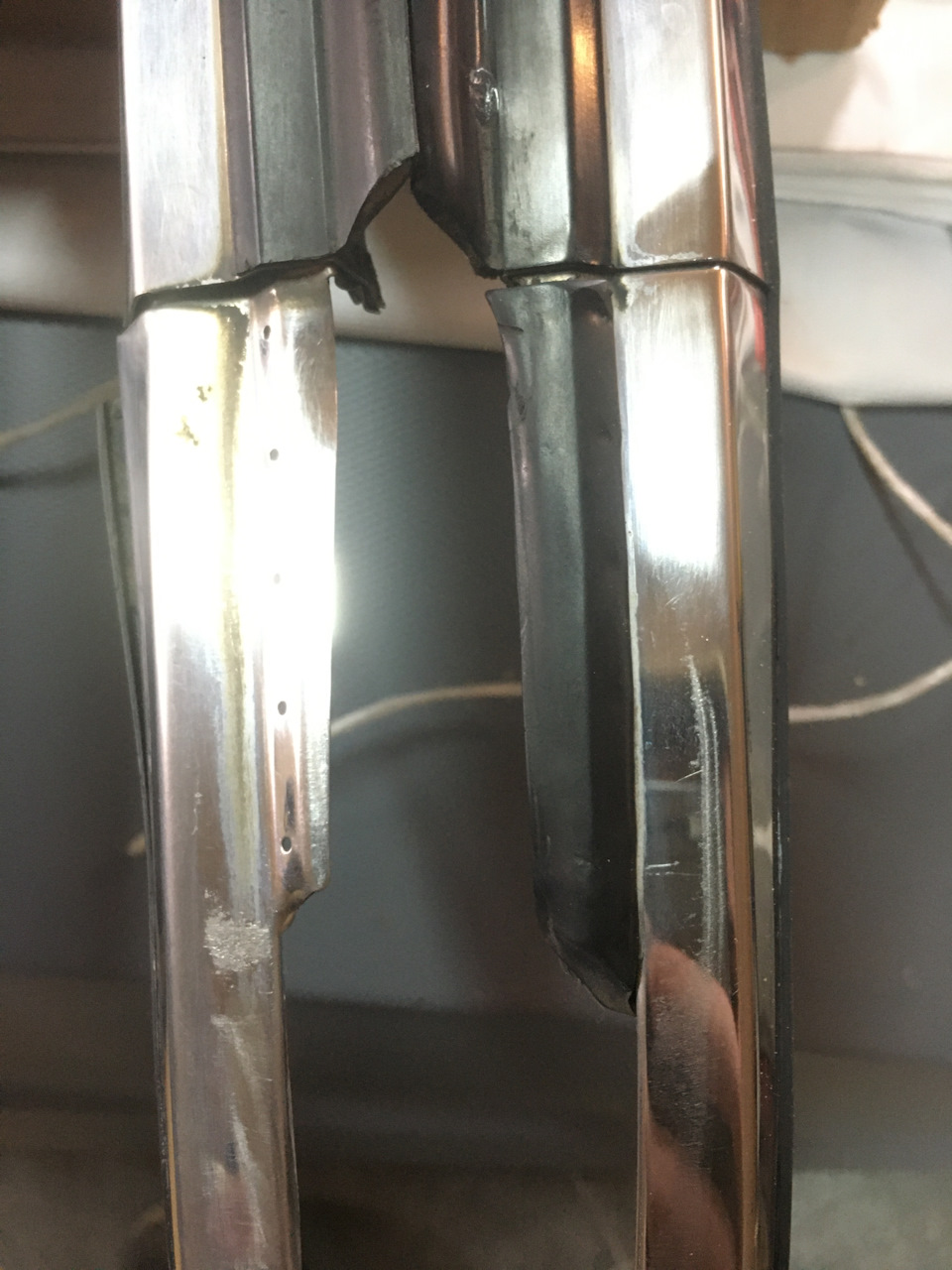 Слева без полировки, справа с полировкой — Toyota Crown (S120)