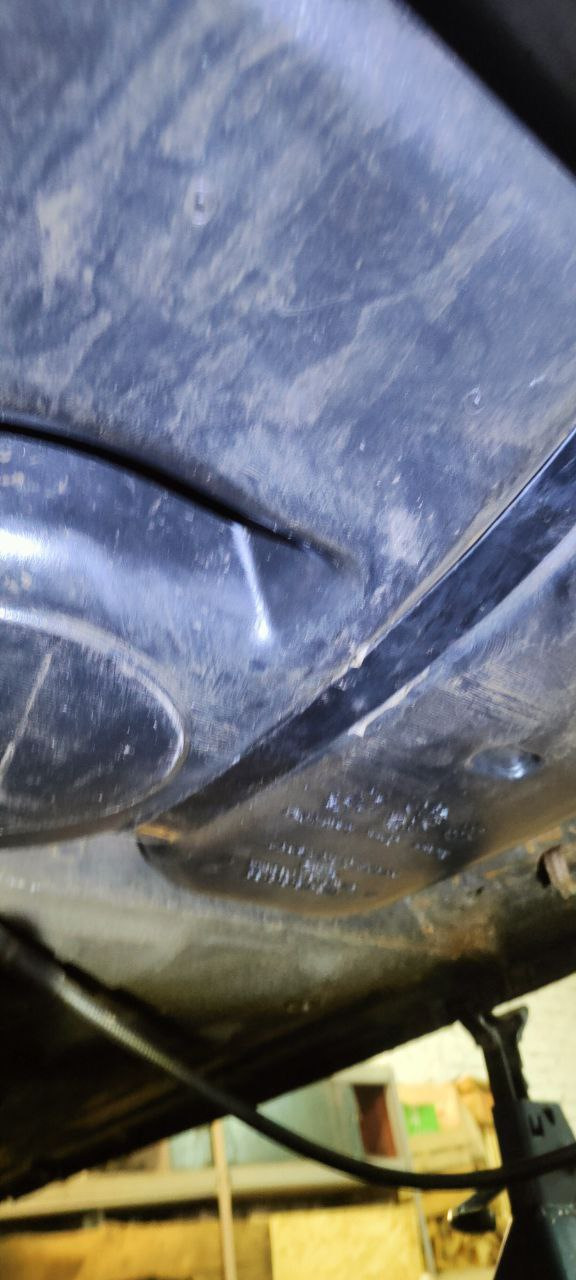 Замена хомутов топливного бака Калина 2 — Lada Калина Хэтчбек (2G), 1,6 ...