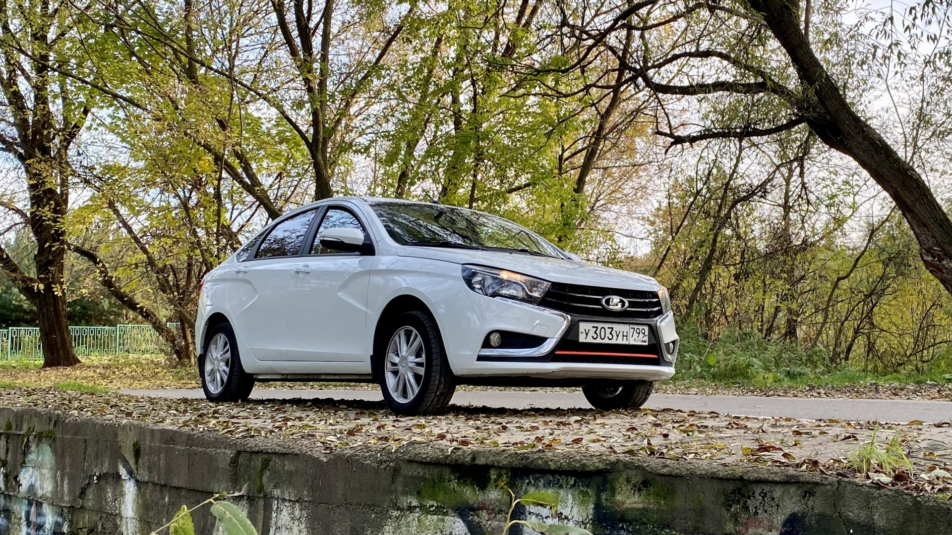 Lada Vesta 1.6 бензиновый 2016 | 1.6 МТ на DRIVE2