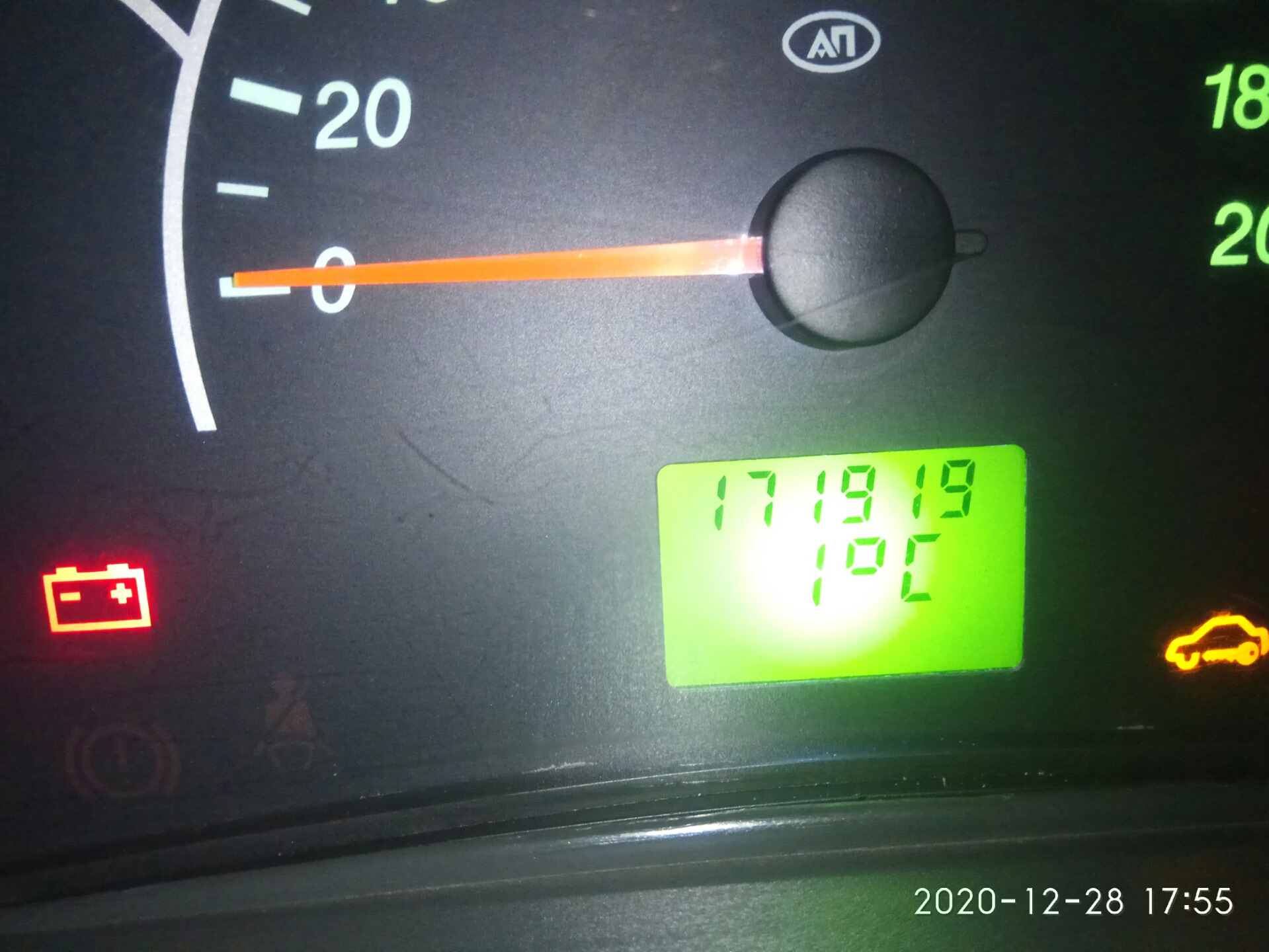 Пыльник наружной гранаты (левый) — Lada Приора седан, 1,6 л., 2008 года ...